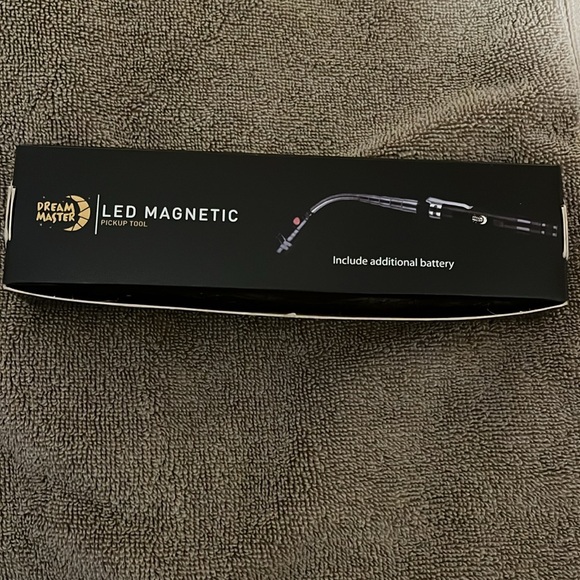 Dream Master LED Magnet pick up tool black unused but does work see pictures - Picture 2 of 8